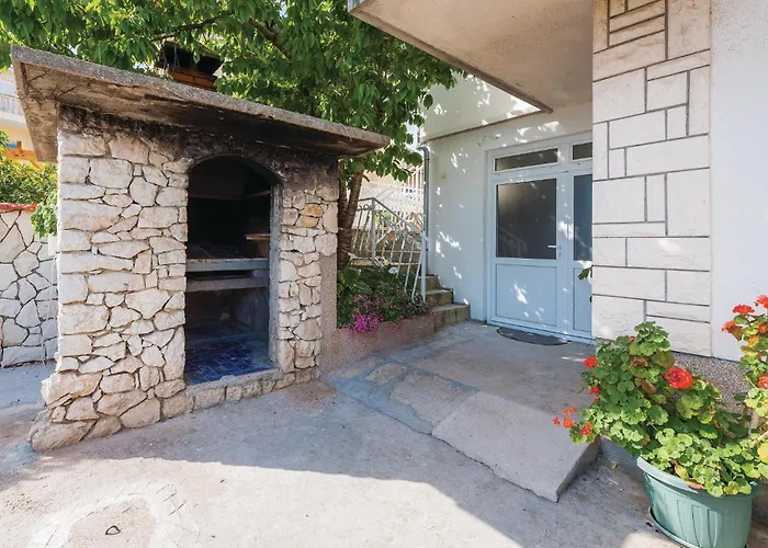 דירה Three-bedroom In שיבניק