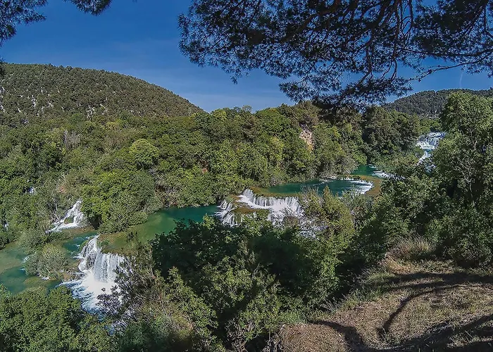 דירה Three-bedroom In *