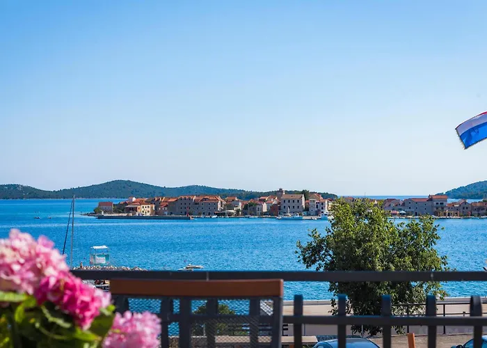 Three-bedroom In Apartment