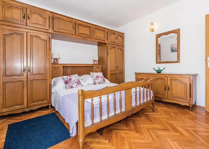 Three-bedroom In Apartment