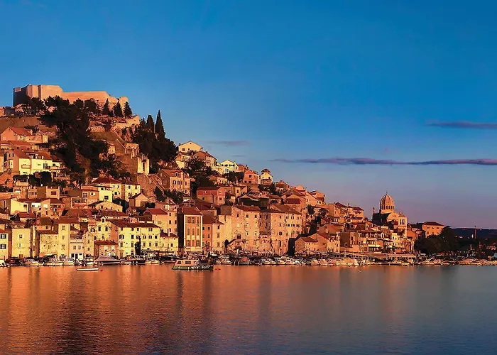 Three-bedroom In Apartment